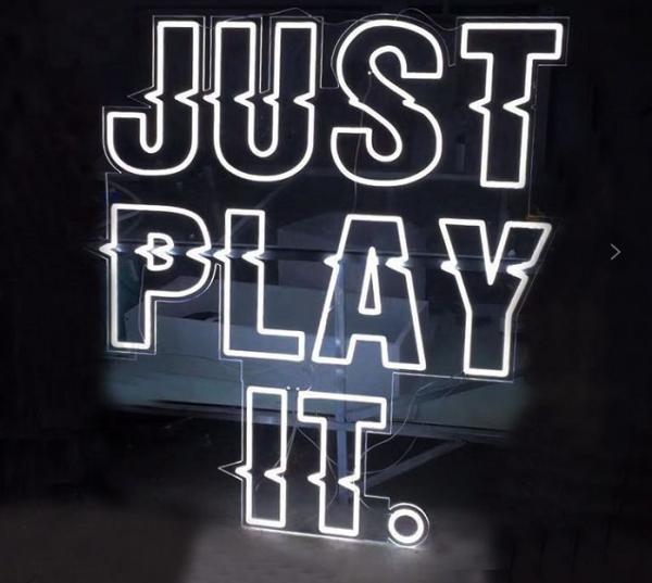 Advertisement LED Logo Sign Board Light Up Word High Transmittance Water