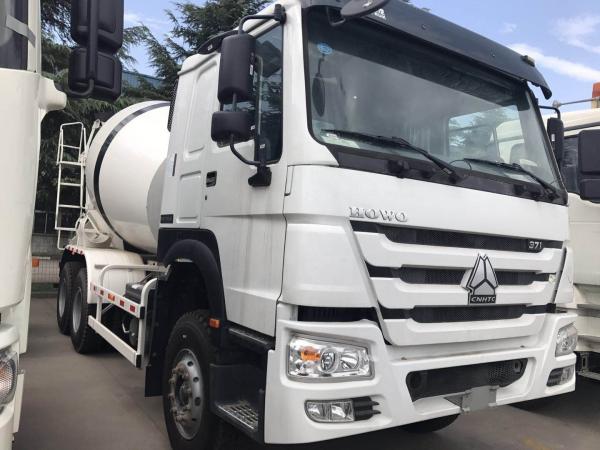 HOWO Diesel Self Loading 10 Cubic Meters 6×4 Concrete Mixer Truck With Q345B