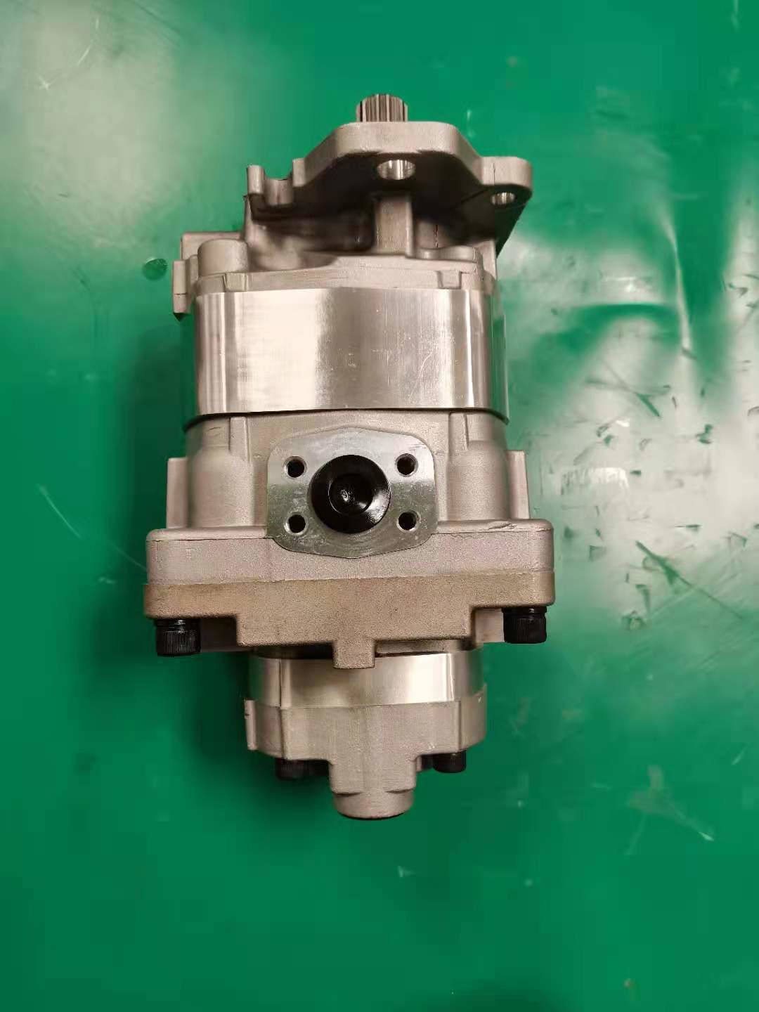 705-52-31070 Komatsu Gear Pump SAR80-8 H PC750 PC750SE PC800 PC800SE