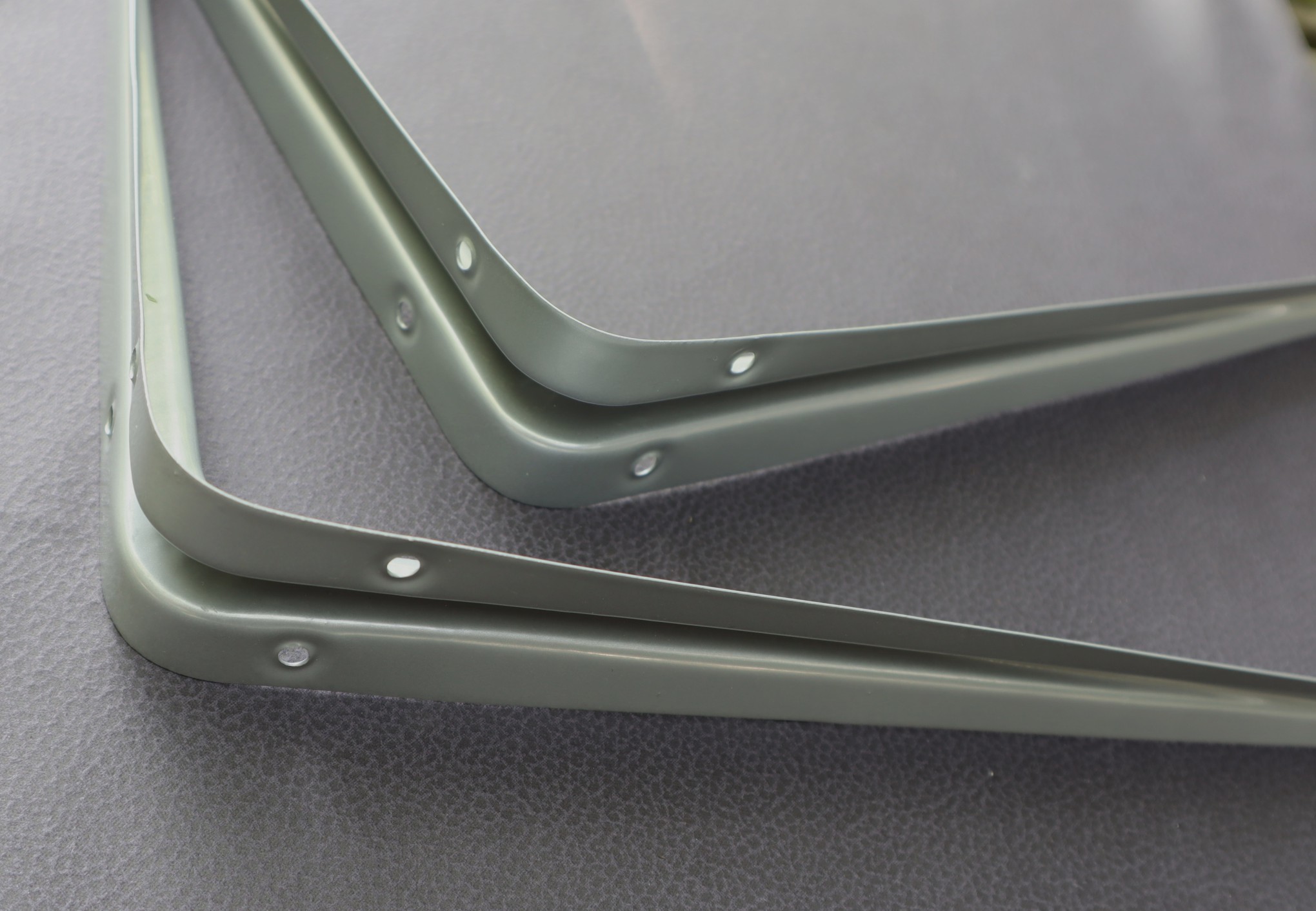 Supermarket Steel Welding Trangle Corner Shelf Bracket 0.7mm - 1.2mm Thickness