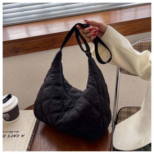 Winter messenger bag women dumpling bag lightweight small shoulder armpit bag