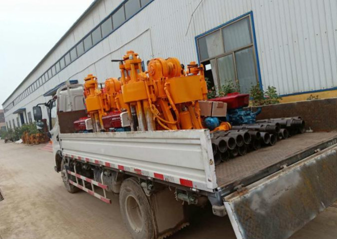 Diesel Power Water Well Drilling Rig For Engineering Exploration Two Hundred Depth GK 200