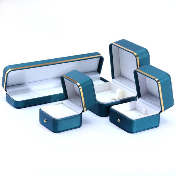 10*10*5.5cm Handmade Luxury Leather Jewelry Box for End Accessories Made in