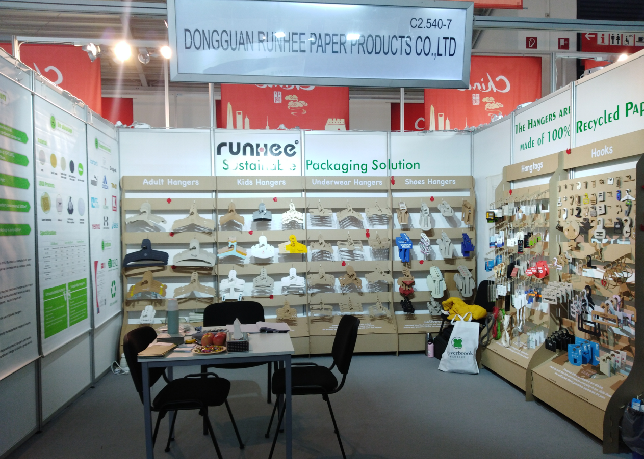 Cardboard hanger technical diagram