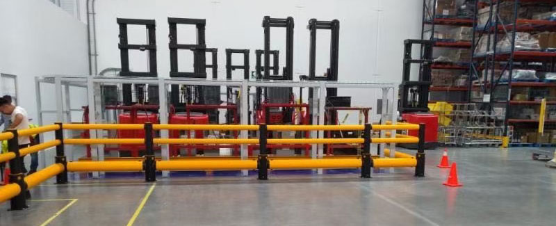 Flexible Pedestrian Barrier  Anti-Collision Guardrails Warehouse Safety Barrier Traffic Guardrails