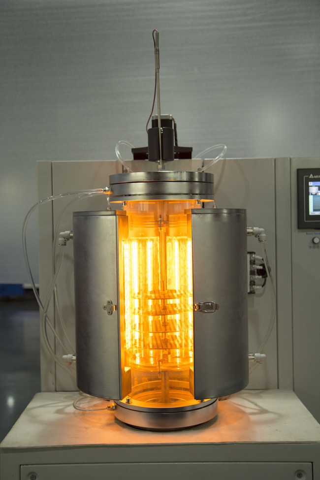 Automated 600kg Vacuum Welding Machine 18 Halogen Tubes Quartz Glass Chamber 380V 3Phases 5Wires
