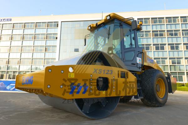 12ton XCMG XS123 Heavy Duty Vibratory Roller China Stage III Road Construction