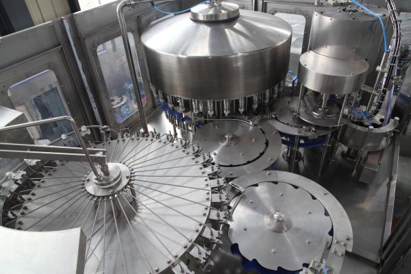 Pet Bottle Mineral Water Filling Machine / Reliable Automatic Bottle Filling