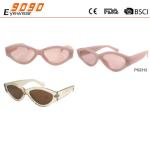 Lady's fashionable plastic sunglasses with 100% UV protection lens.metal hinge,
