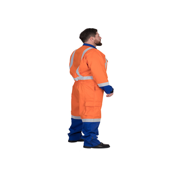 ISO9001 Customized Fire Retardant Cotton Coverall Adjustment Cuffs With Velcro
