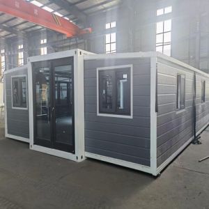 Removable 3 Bedrooms Prefabricated Expandable Container House With Long Service