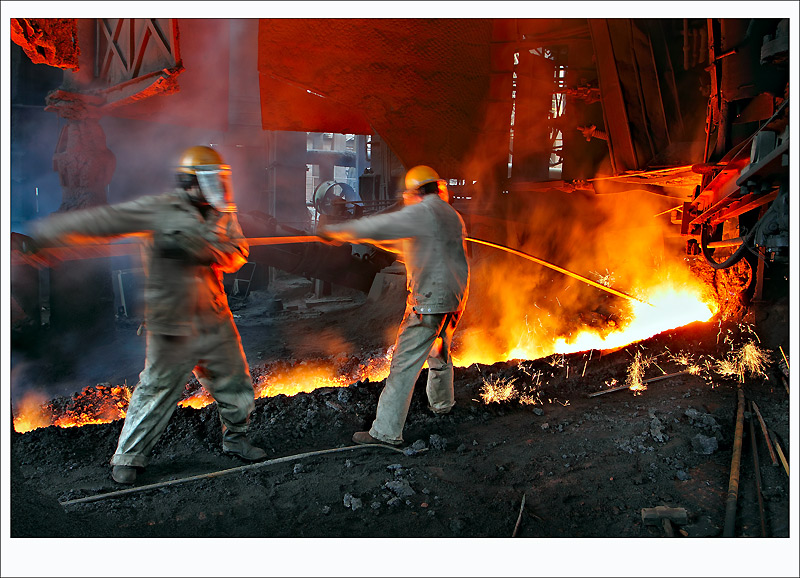 Cold Crushing Strength Mpa 3-8 Refractory Waterless Taphole Clay for Iron Steel Plant
