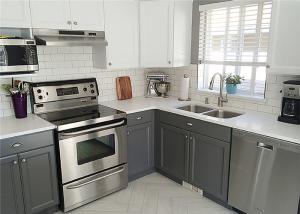 Wholesale Marple Solid Wood Kitchen Cabinets Shaker Style Paint Finish Blum / Dtc Hardware from china suppliers