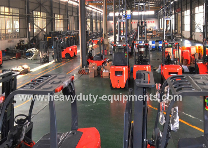 Sinomtp FD25 forklift with Rated load capacity 2500kg and MITSUBISHI engine