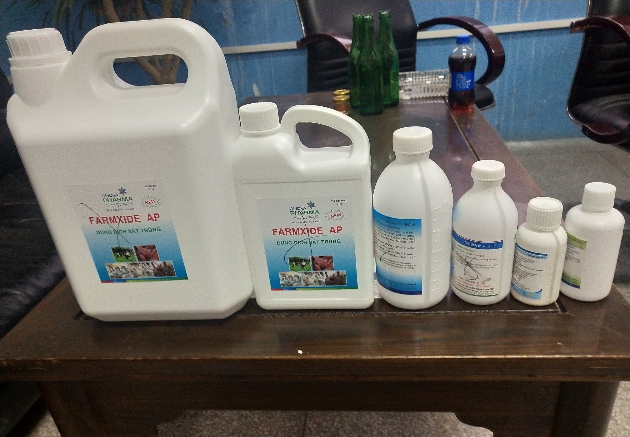 600KG Juice Honey Bottle Cap Labeling Machine For Dropper Bottle 220V