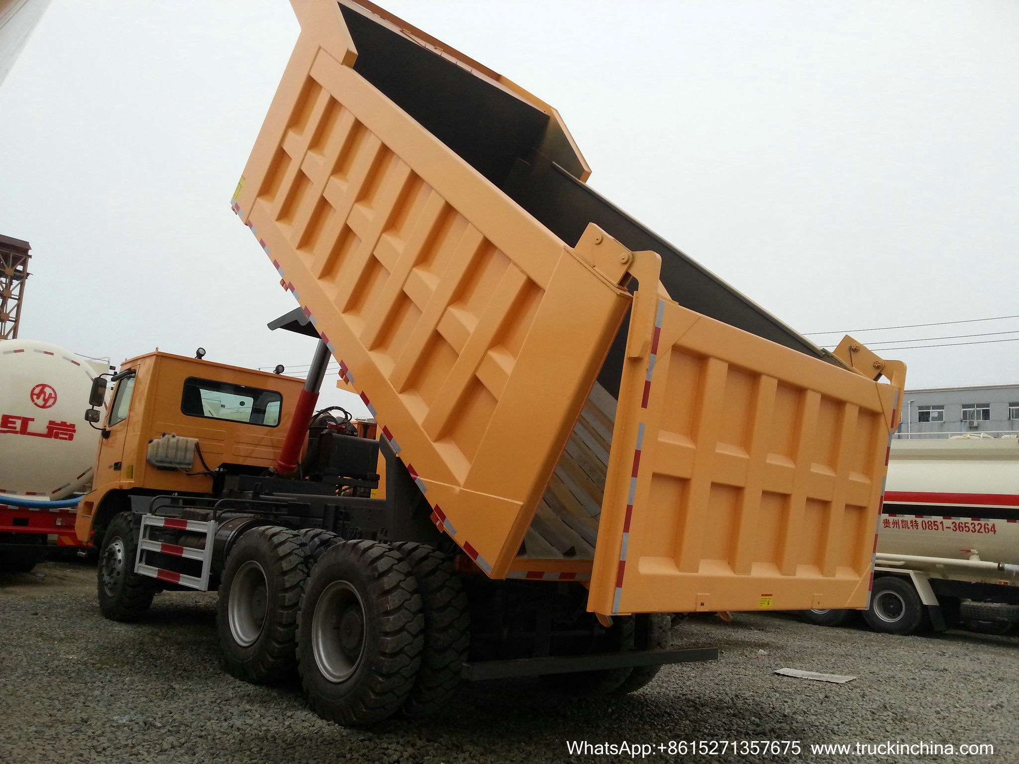 Sinotruk HOWO 70ton Mine Dump Truck U-Box Tipper Truck WhsApp:+8615271357675