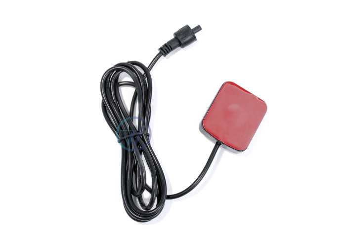 The High-precision RTK Receiver Module G-mouse Is Used for Real-time Centimeter-level Precision Positioning of Vehicles