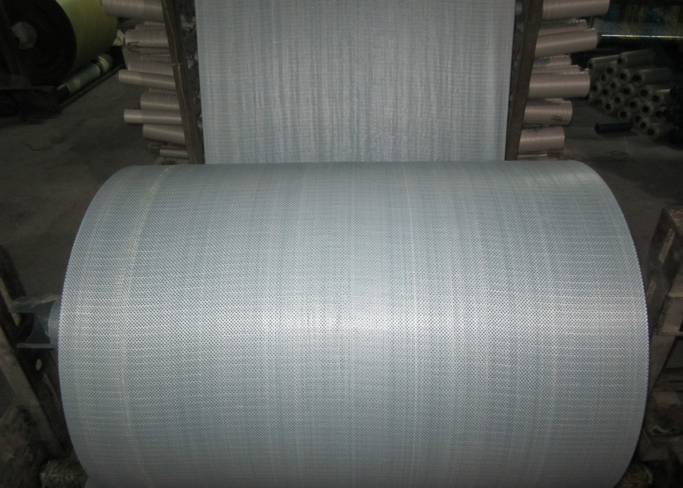 PE Laminated / BOPP Film PP Woven Fabric Roll With Custom Size Weight
