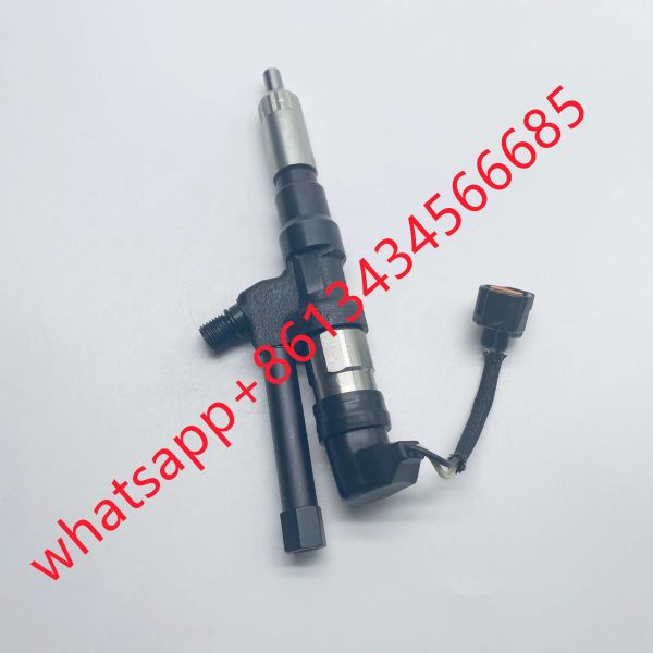 For K13C 700 Series Truck 23910-1231 23910-1231C Diesel Fuel Injector 095000-0810 095000-0812