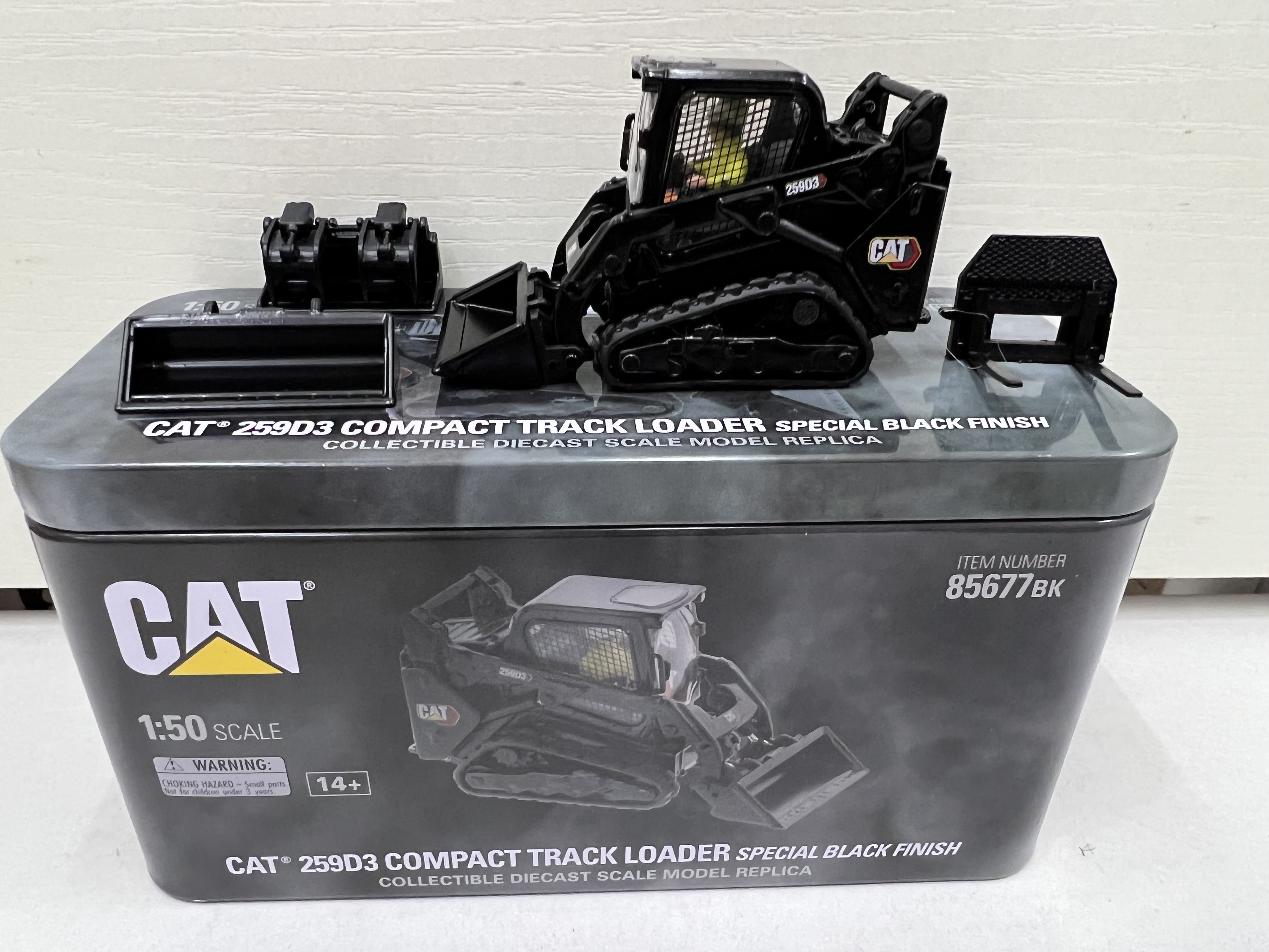 259D3 Skid Steer Loader Diecast Model 1/50 Scale Black 85677BK Collectible