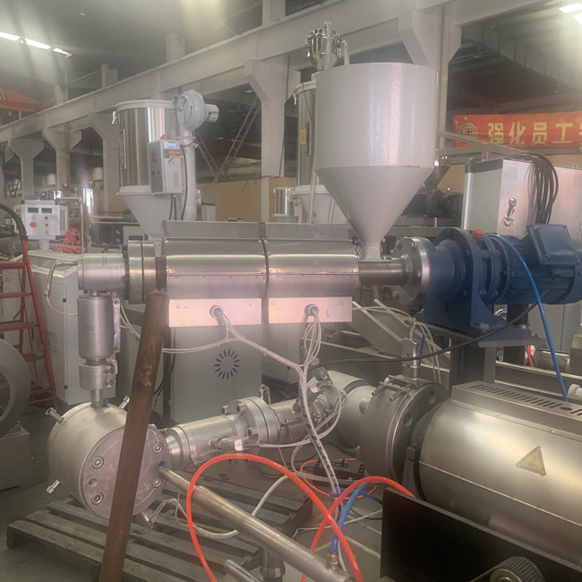 SJ65 Thin Wall Agricultural PE Drip Pipe Machine Wide Water Channel