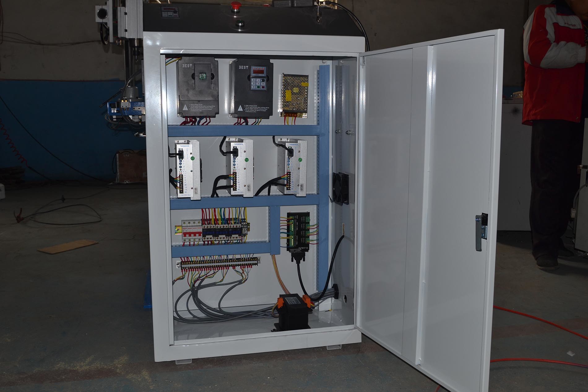 Computer control cnc wood-lathes max. working length customized