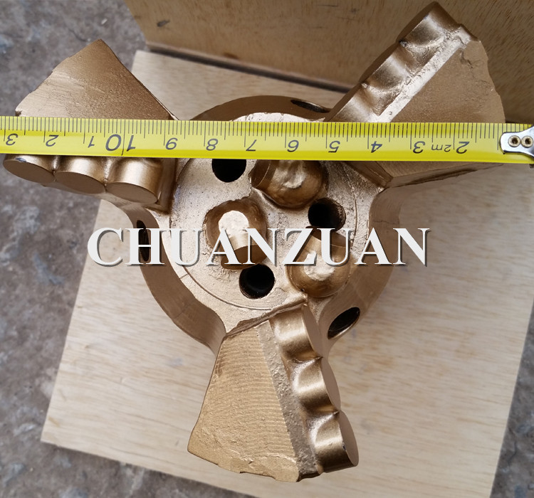 Golden PDC Drag Bit 133MM 3 Blades With Special Load Balanced Cutter