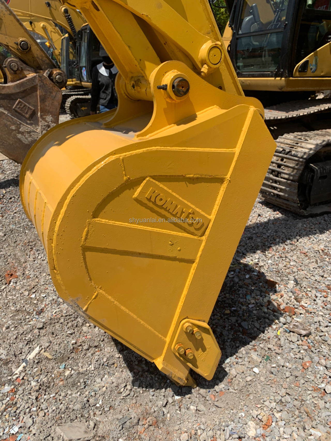 66KW Second Hand Komatsu PC130 Excavator with Fuel-Saving System and Working System
