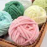 1/1.1NM Velvet Yarn For Cozy Blankets And Hand Knitting Baby Blanket