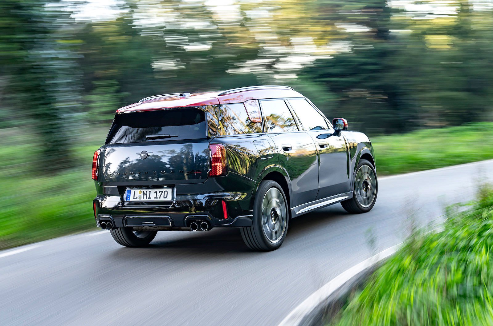 Mini Countryman JCW rear cornering