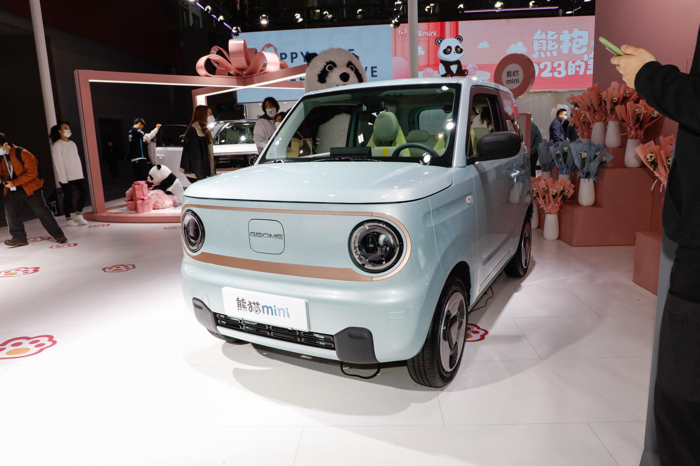 2023 Geely Panda Mini EV Four Seats Four Wheels Pure Electric Car Top Speed of 100km/h