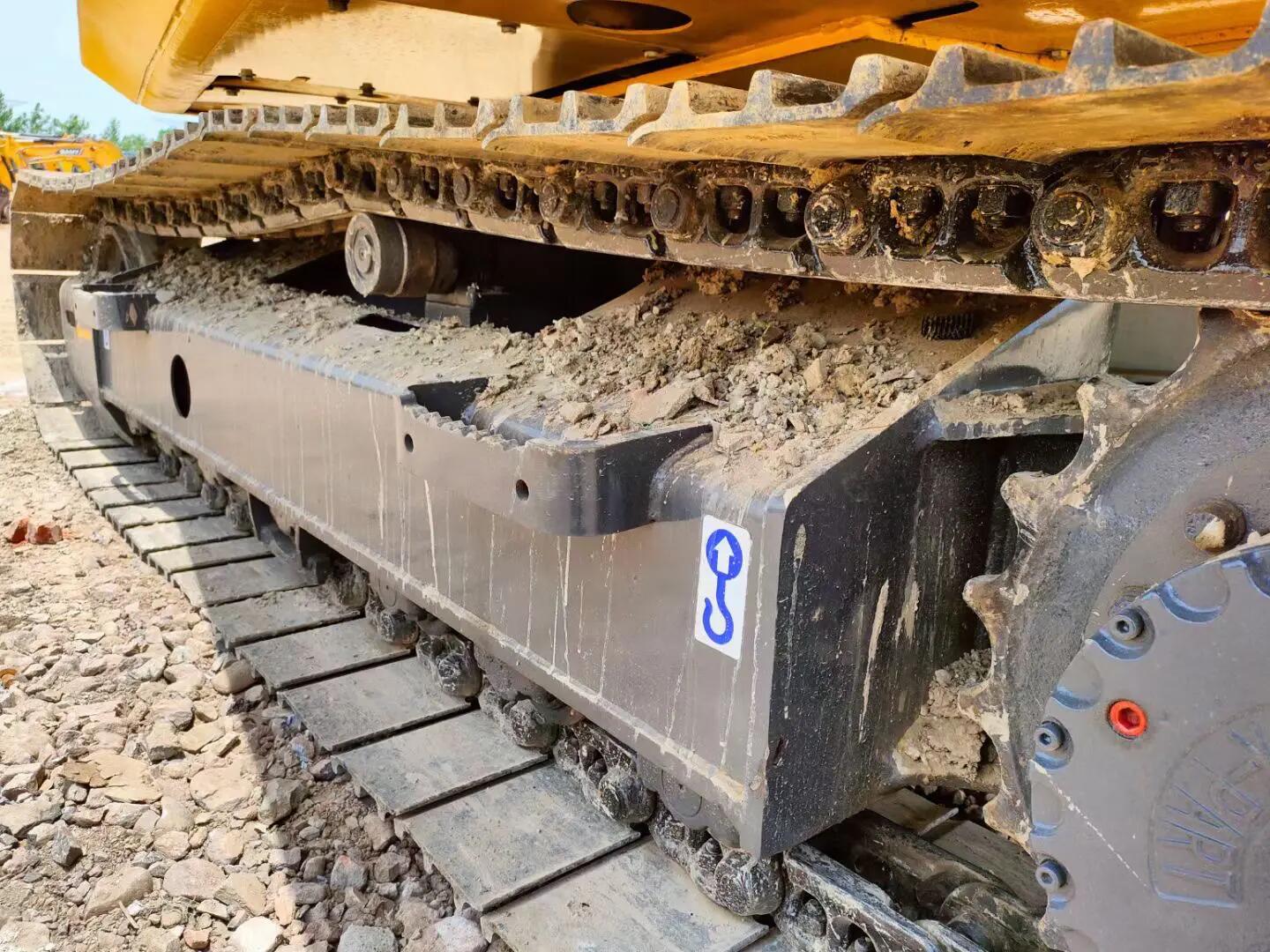 Low Working Hours Used Komatsu PC130-7 Excavator in Excellent Condition from Japan