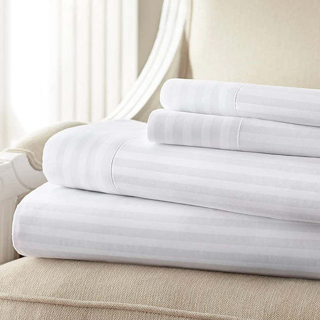 Comfortable Polyester Brushed Hotel Bedding Sheet and Quilt Set Customized Size