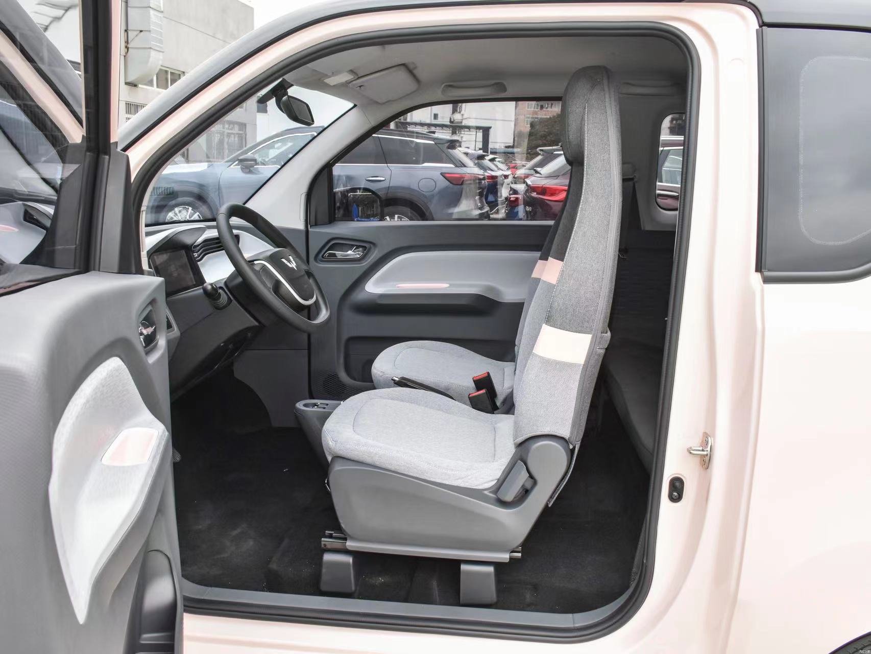 new car products electric car Hongguang MINIEV 2022 GAMEBOY 300km play model lithium iron phosphate direct supply