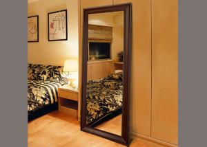 Wholesale Eco Friendly Framed Bathroom Vanity Mirrors , Big Decorative Wall Mirrors from china suppliers