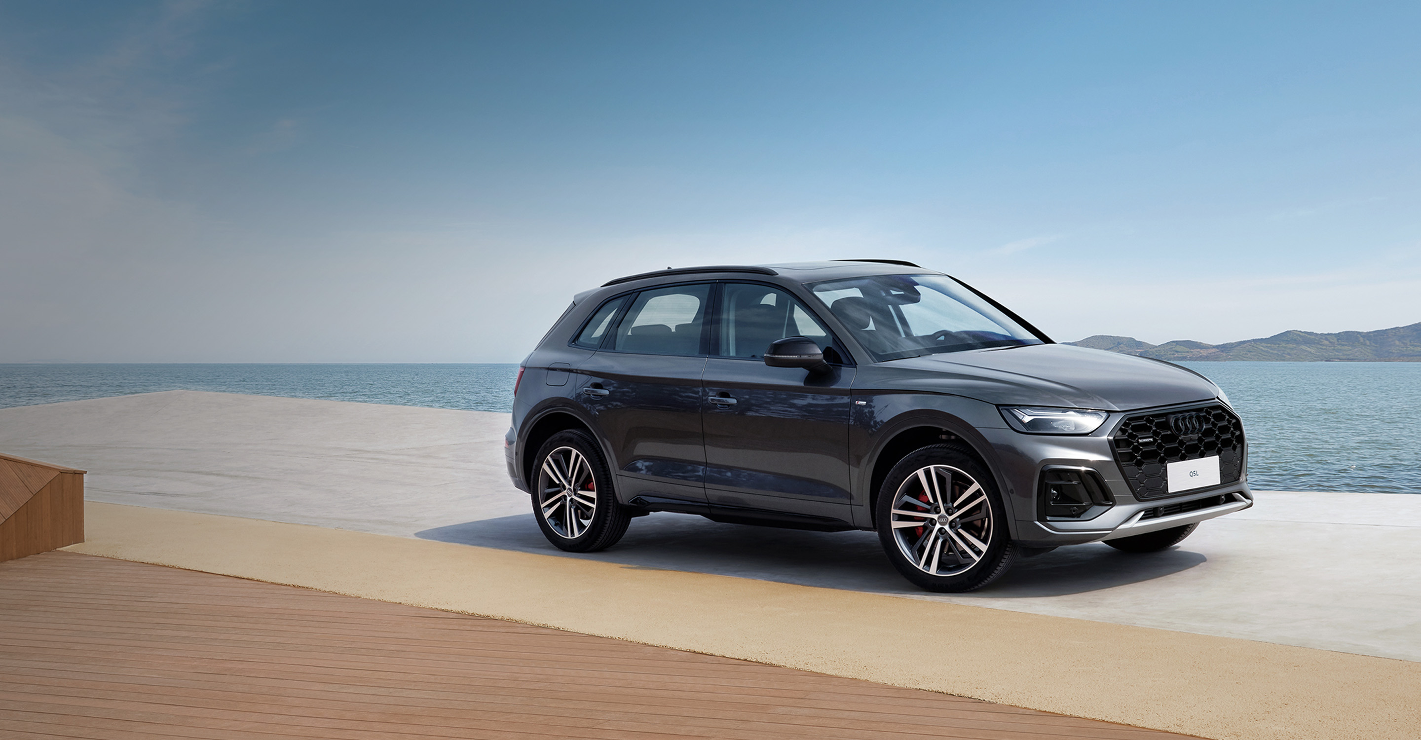2024 Luxurious and Elegant Style Car Tanker SUV Q5L 40T for Audi 0km Used Cars