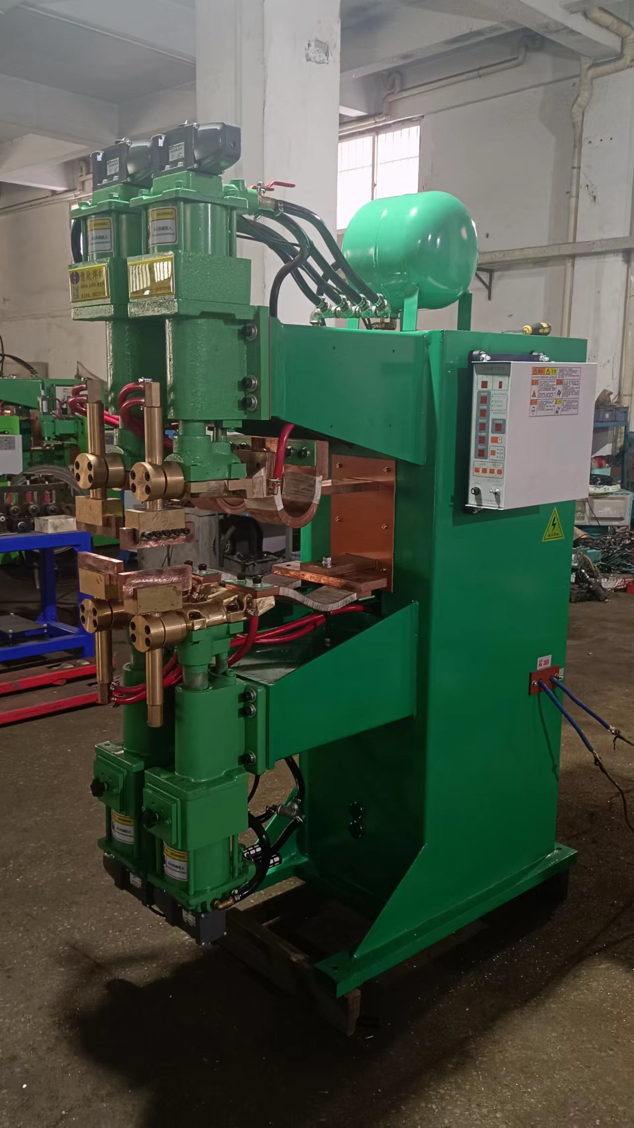 Production of Hot Hardware Wire Mesh with Steep Pipe Seam Welding and Easy Operation