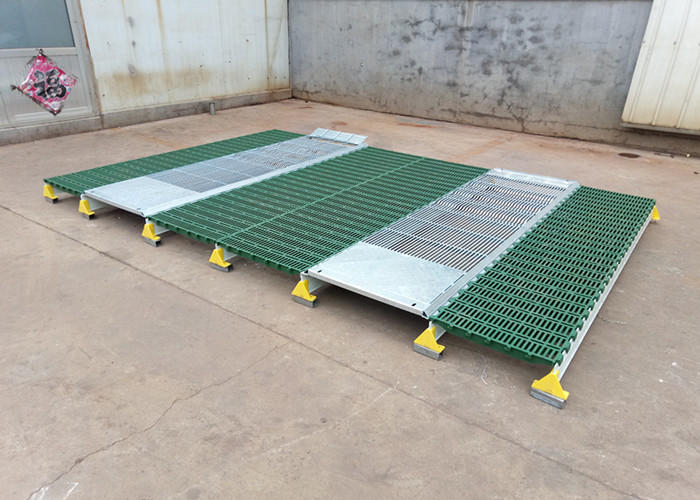 Hot Dip Galvanized Treatment Pig Farrowing Crate Farrowing Pen With Slat Flooring