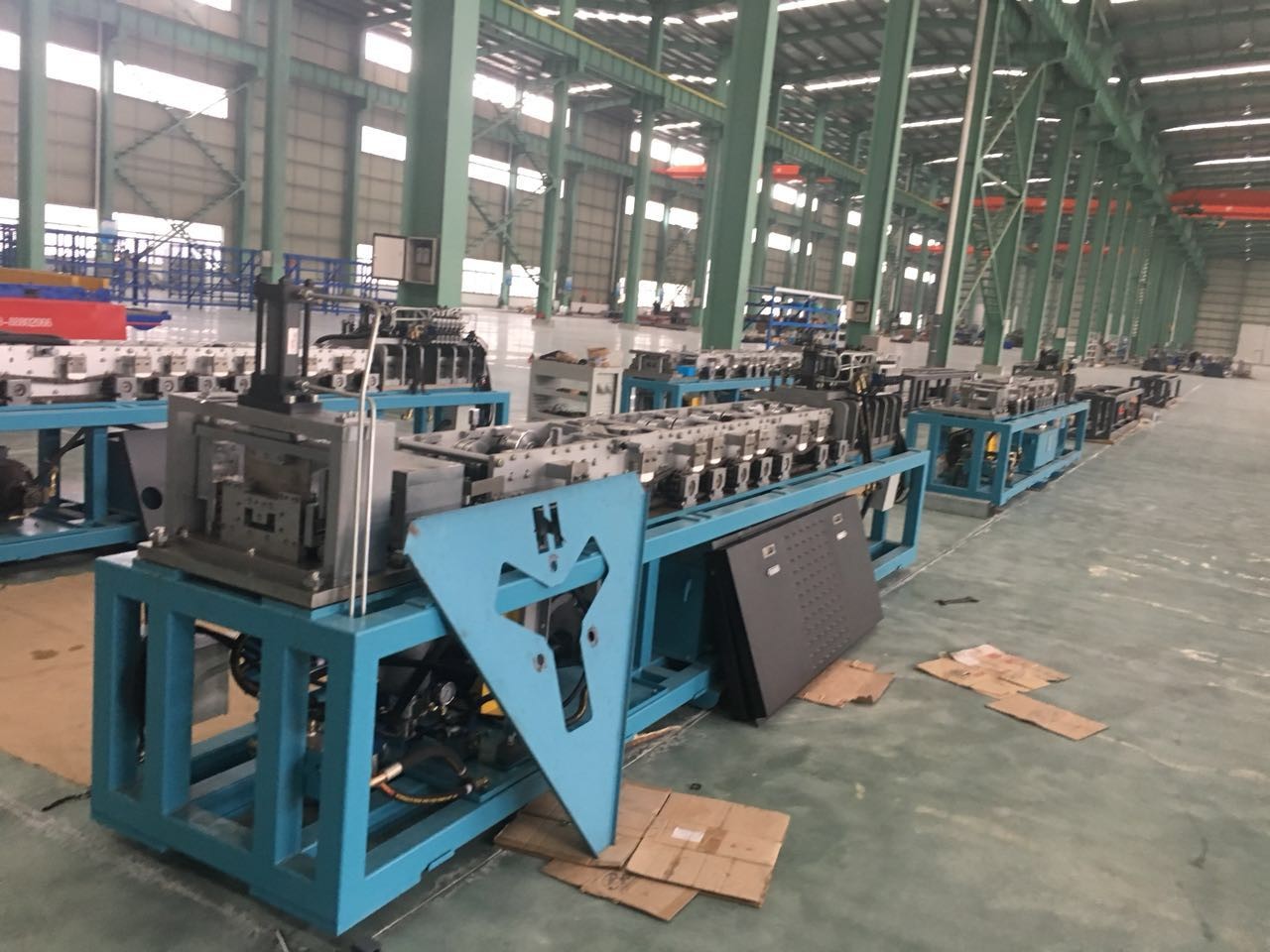 Durable Luxurious Light Steel Frame Villa Roll Forming machine For Modular Home