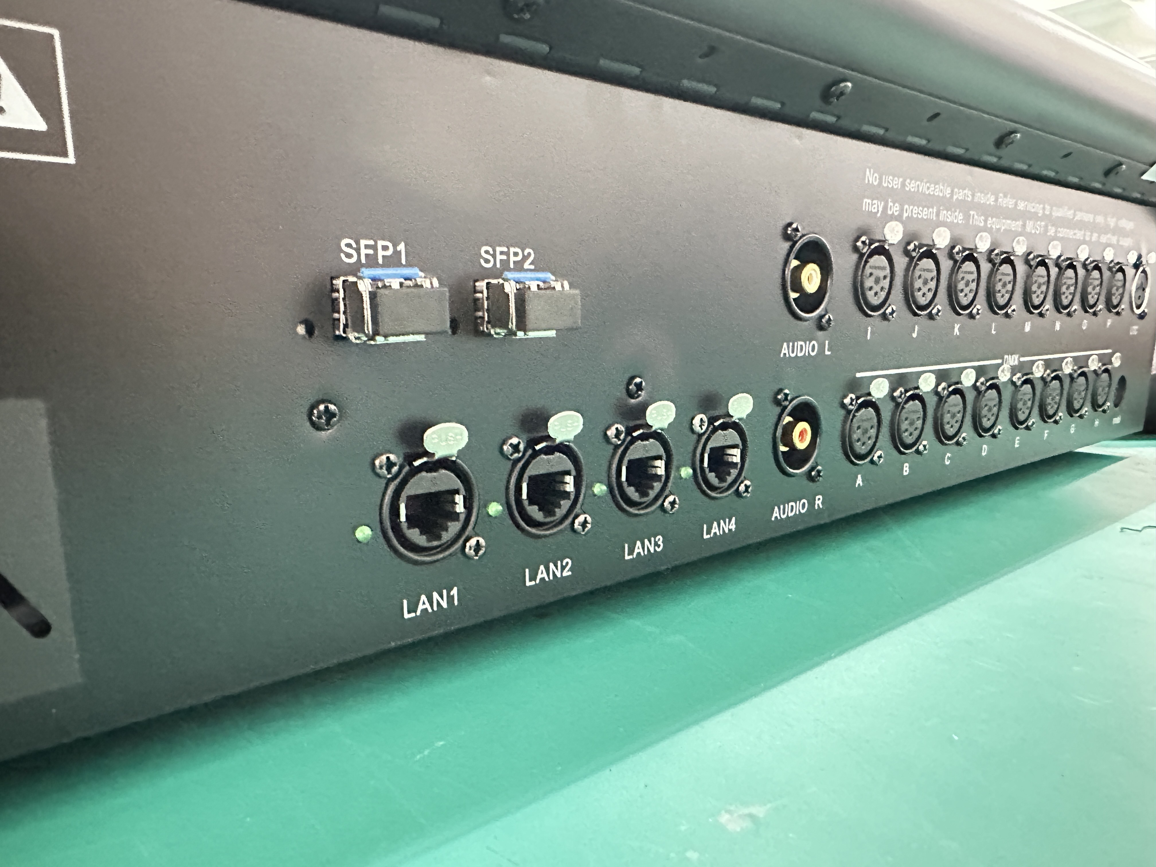 Arena Controller Tiger Touch Screen With Flight Case Dmx512 AR Lighting Controller For Light Show