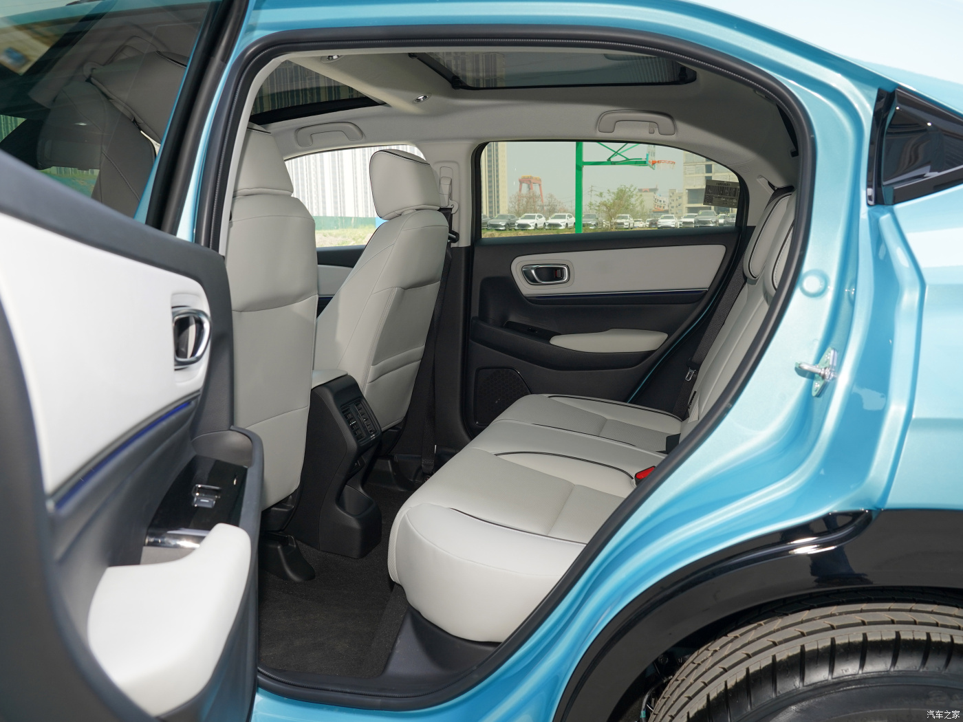 Made in China inventory ENS1 high speed EV 4 wheels 5 seat SUV for sale 2022 electric vehicle new model