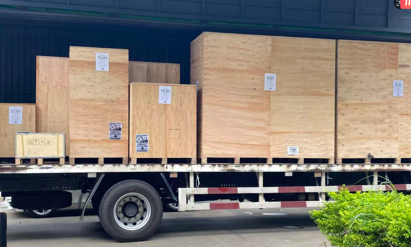 Automatic welding equipment for mining machine liquid cooled pipelines