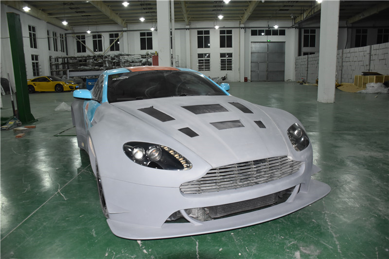For Aston Martin Vantage Carbon Fiber Body Kit Vantage Front and Rear Bumper Spoiler Hood Widebody Kit