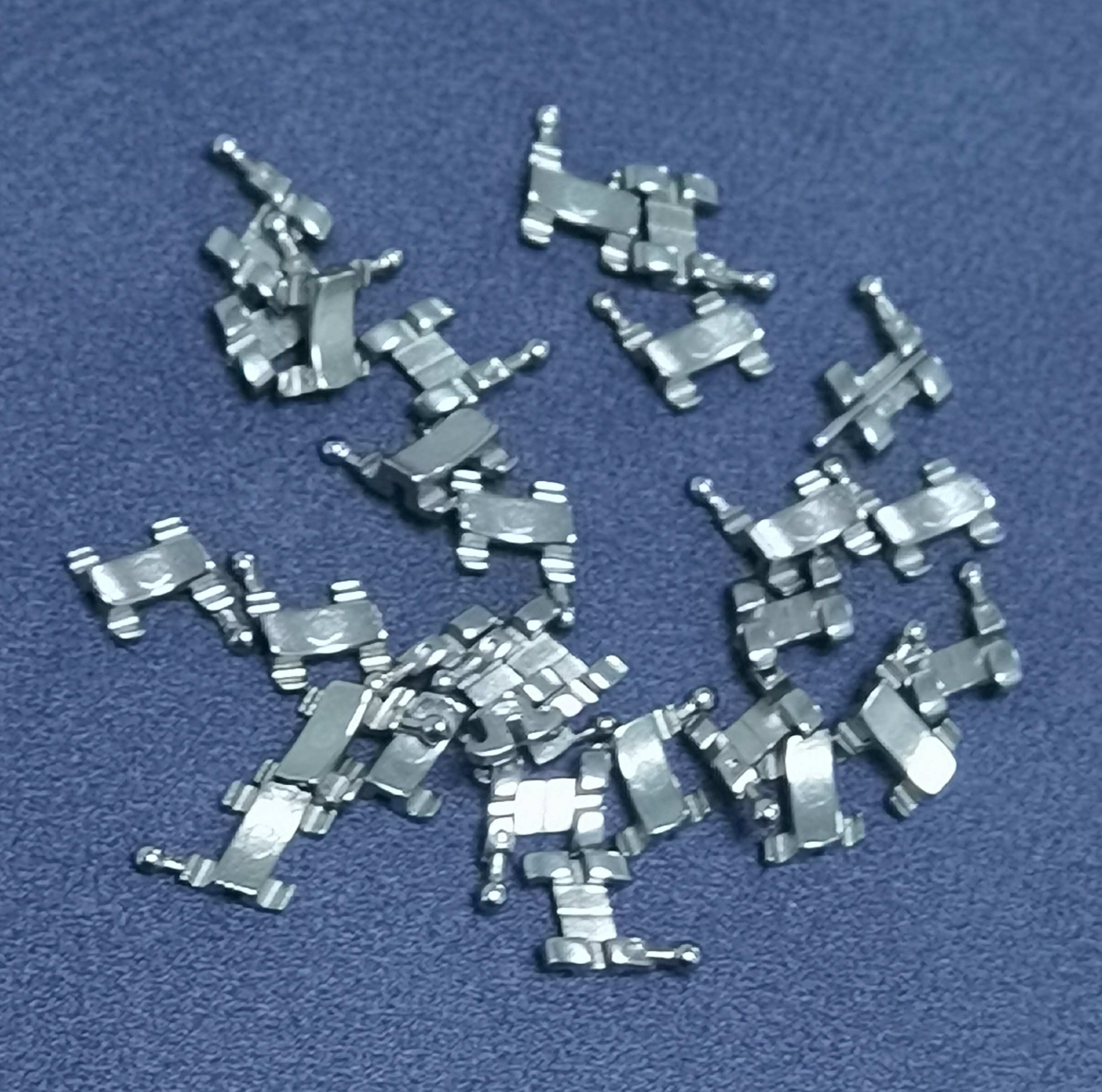Tolerance 0.03mm MIM Metal Injection Molding Iron Dental Orthodontic Brackets