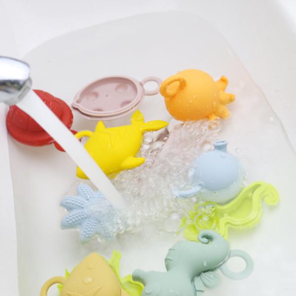 NEW arrival children kids floating bath Silicone toys bpa free food grade