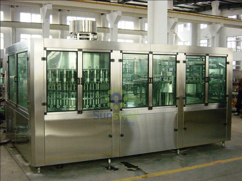 Washing Capping Automatic Water Filling Machine Electric Driven Type For Beverage