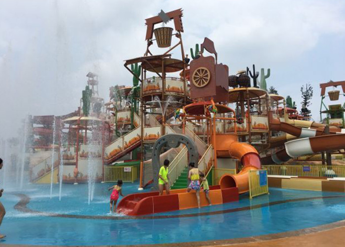 Safe and Durable Aqua Park Equipment with Capacity Depends On The Size And Design