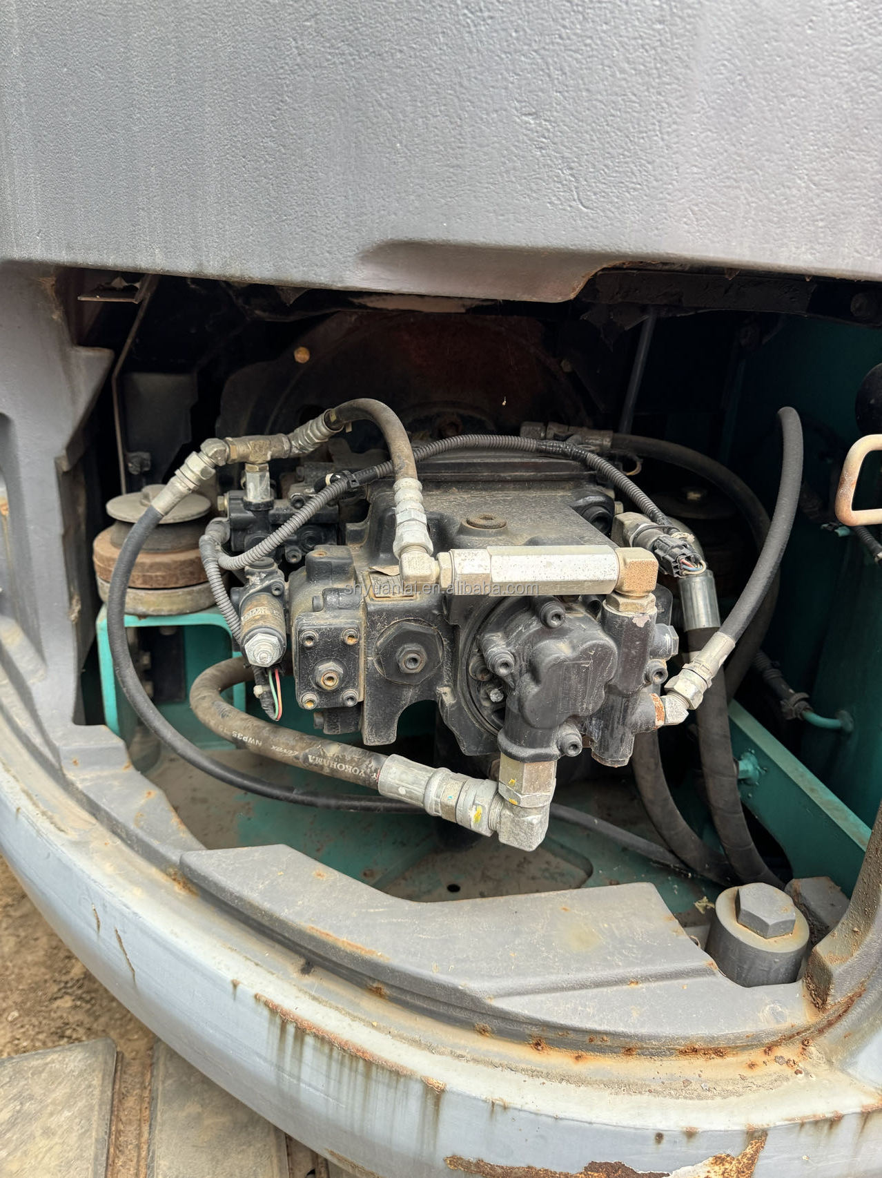 Original Kobelco Excavator SK200 with 0.55m3 Bucket Capacity in Good Condition