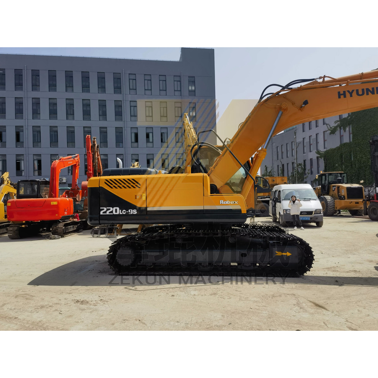 2019 Used Hyundai 220-9S 22Ton Crawler Excavator with Hydraulic Pump