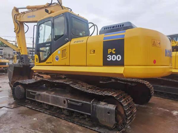 1.4m3 Bucket Second Hand Komatsu Excavator Hydraulic Crawler Type 30 Ton PC300 -
